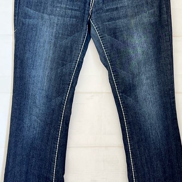 Miss Chic Women's Denim Jeans Size 9 Mid Rise Dark Wash Bling Embroidered - Picture 8 of 15